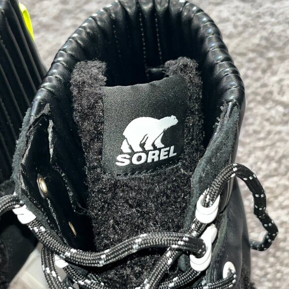 SOREL BREX HEEL COZY LACE-UP BOOTIE - FAUX SHEARLING  BLACK & WHITE EUC SIZE 7.5 - Picture 9 of 15